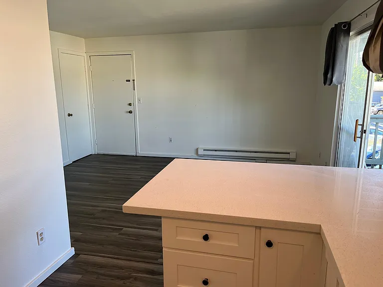 4-610 Moses Ln S #3 — Photo 9