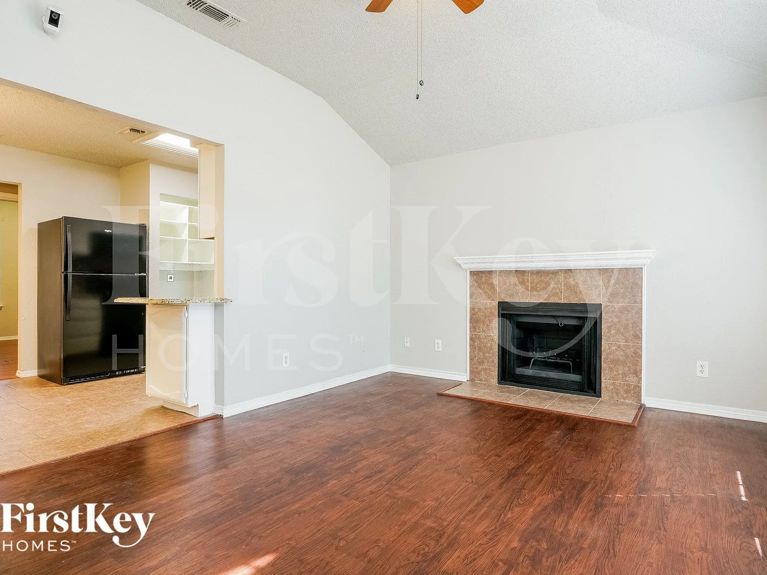3 bed, 2.5 bath, 1139 sqft, $2,095 — Photo 3