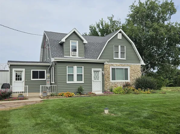9713 W Riekena Rd, Mapleton, IL 61547
