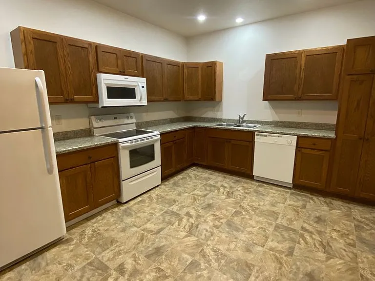 1112-1178 Scout Dr — Photo 30