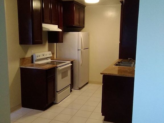 4th image of 445 Ximeno Ave APT 17