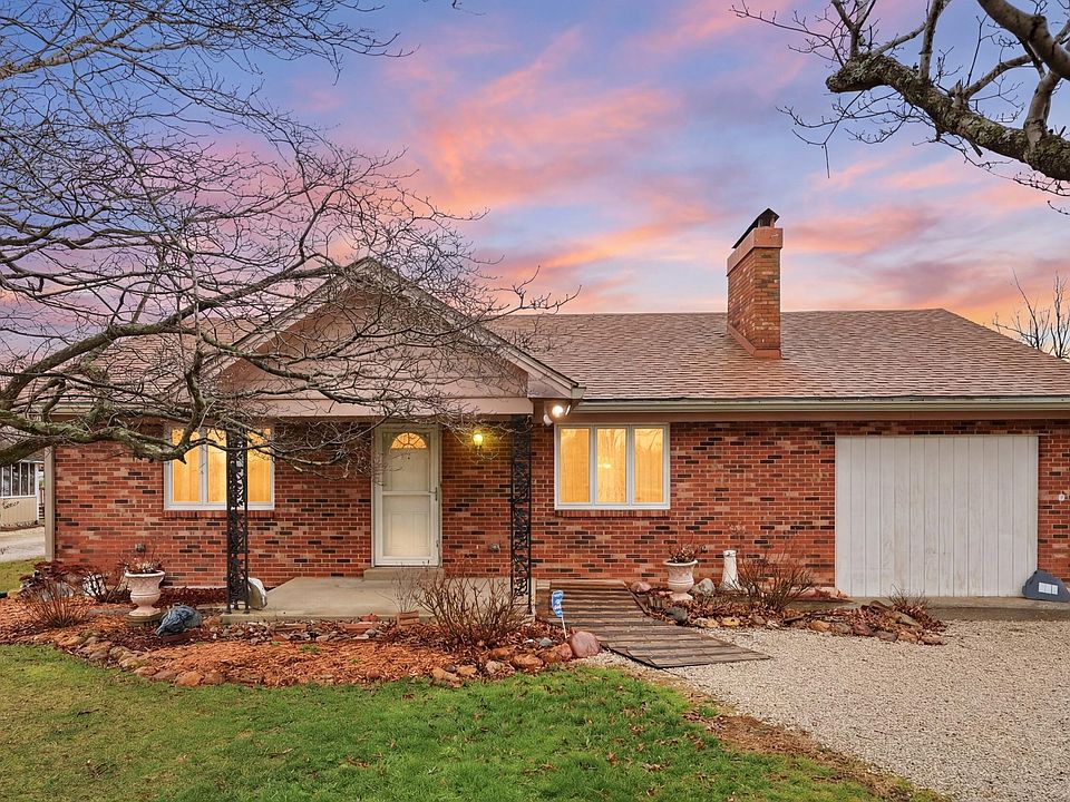 1st image of 460 Elliston Rd