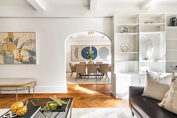 Sold by Compass | media 9