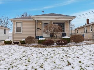 612 Maplewood Ave, Struthers, OH 44471