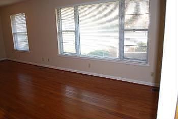 3rd image of 901 Finch Ave