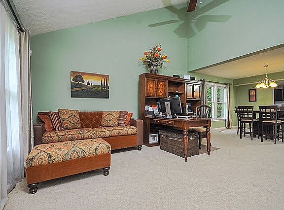 3rd image of 3900 E Meadow Dr