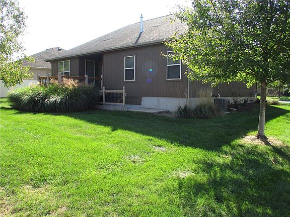 3rd image of 28696 W 161st St