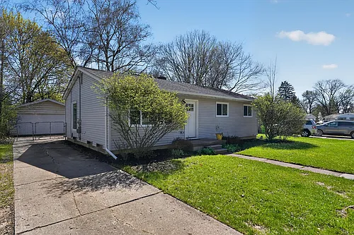 761 Elmwood Dr Photo 1