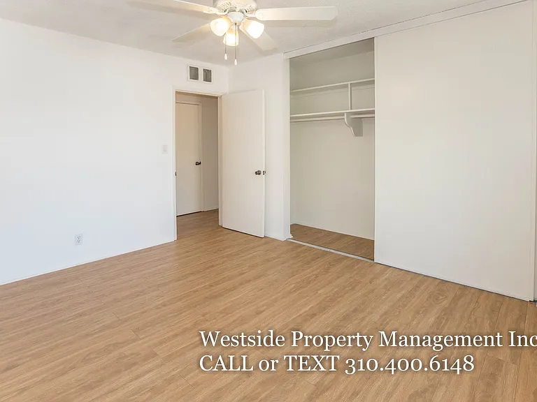 1555 S Hayworth Ave #11 — Photo 9