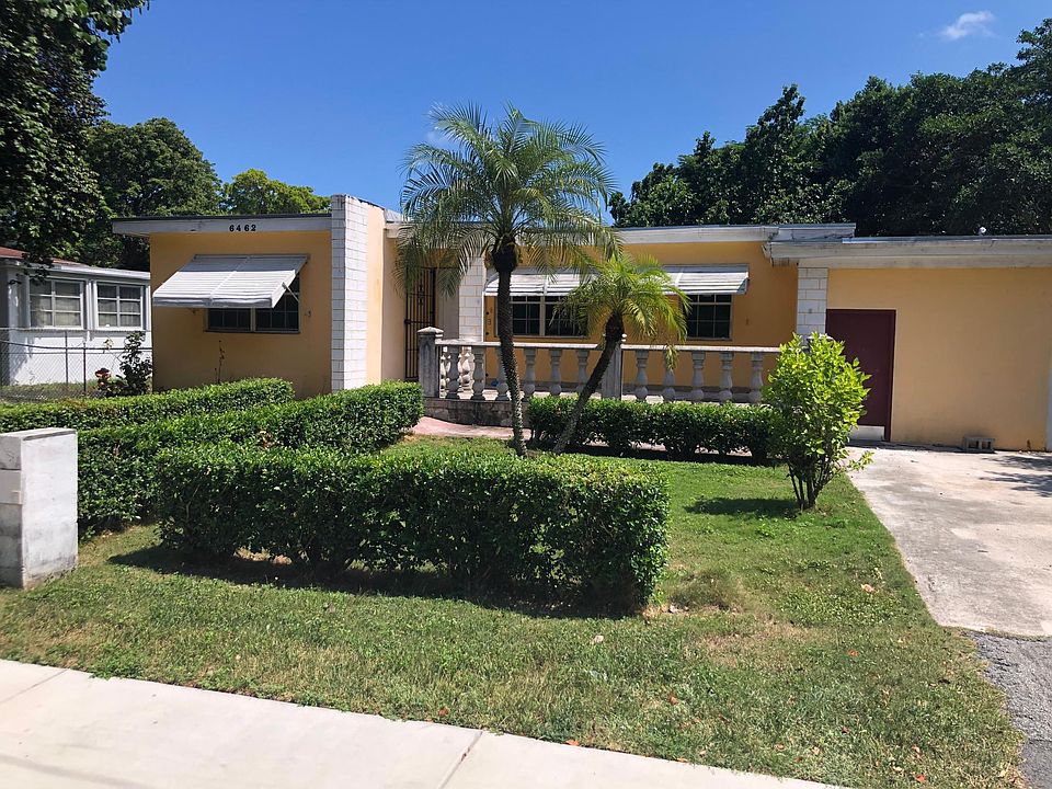 2nd image of 6462 Manor Ln