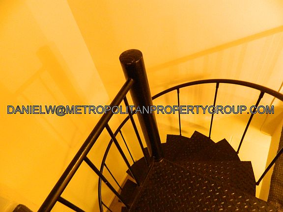 4th image of 7J Bank St