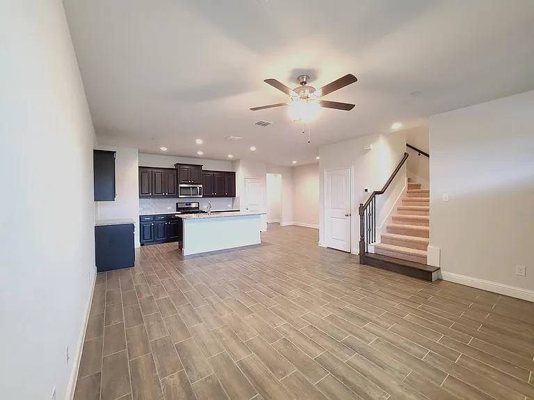 6825 Andrew Dr — Photo 4