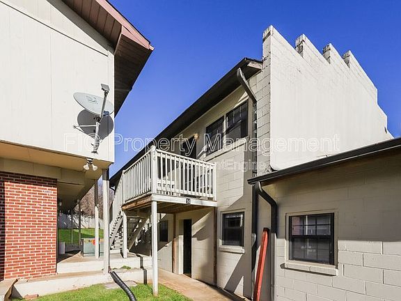 3rd image of 80 Jones Rd #4