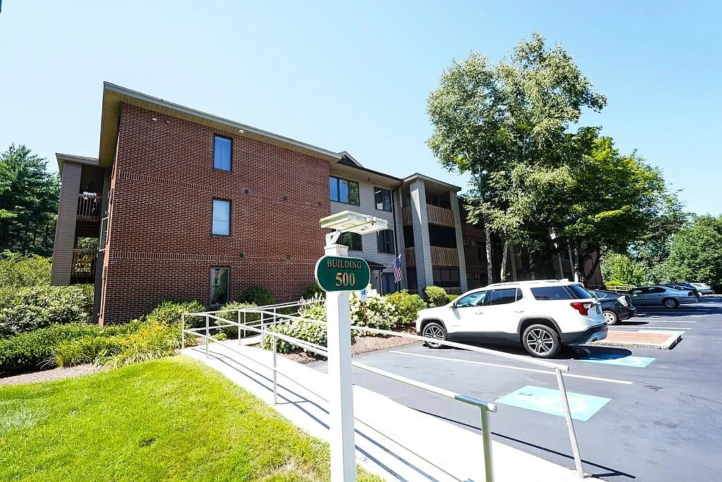 2 bed, 2.0 bath, 1036 sqft, $2,650 — Photo 1