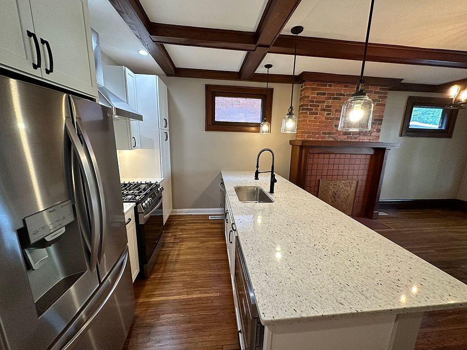 1st image of 1948 Summit St #17501129