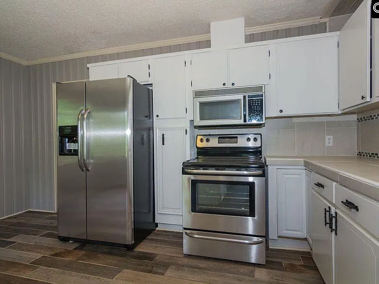 1011 S Kilbourne Rd — Photo 18