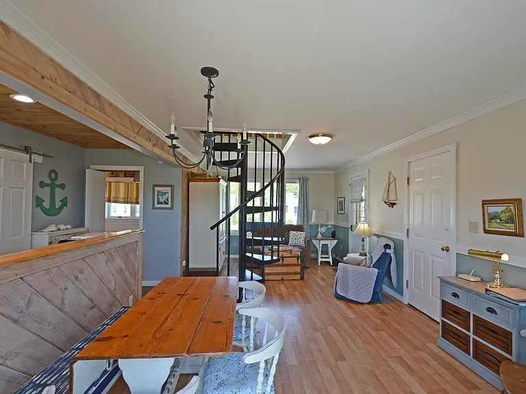 36 Dyke Rd — Photo 5