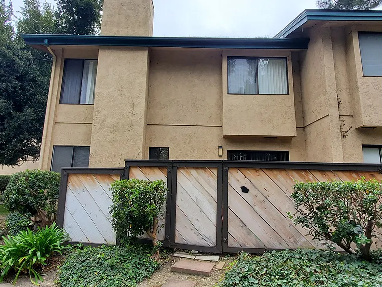 570 Peach St #32 — Photo 5