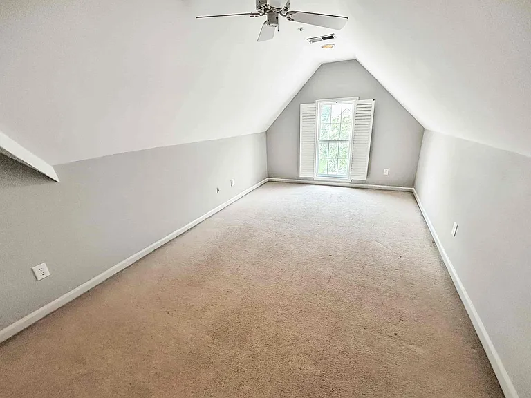 2092 Drogheda Ln — Photo 23