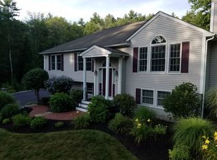 358 E Dunbarton Rd, Goffstown, NH 03045