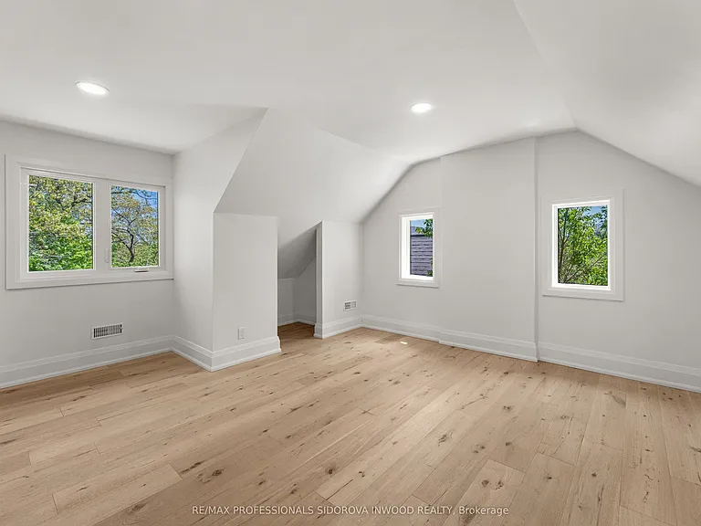 27 Palisades — Photo 17
