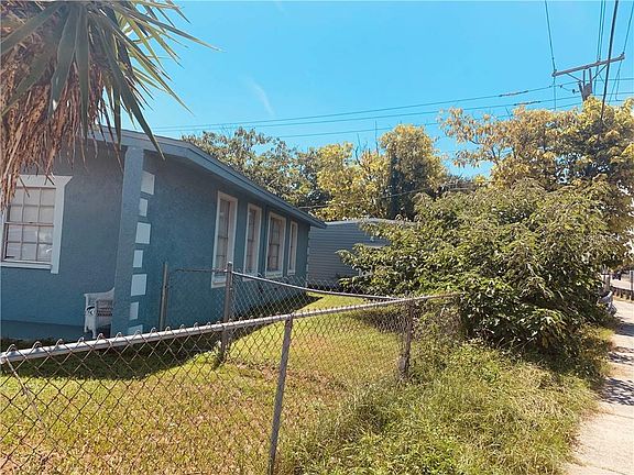 3rd image of 4418 W Henry Ave