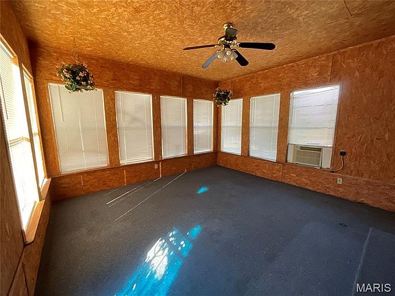 3rd image of 363 Harrison Ln