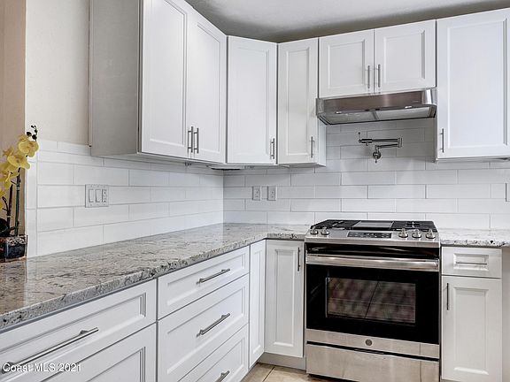4th image of 1051 Cleveland St