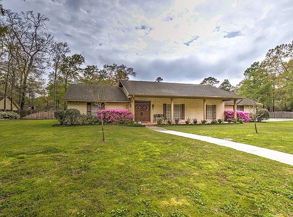 3rd image of 1510 Robinhood Ln