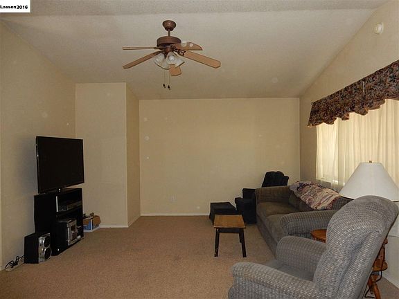 2nd image of 470-555 Reservoir Way