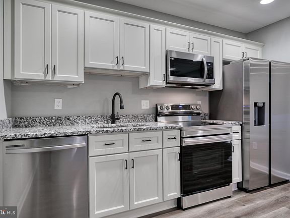 5th image of 6722 Brentwood Ave Floor 2