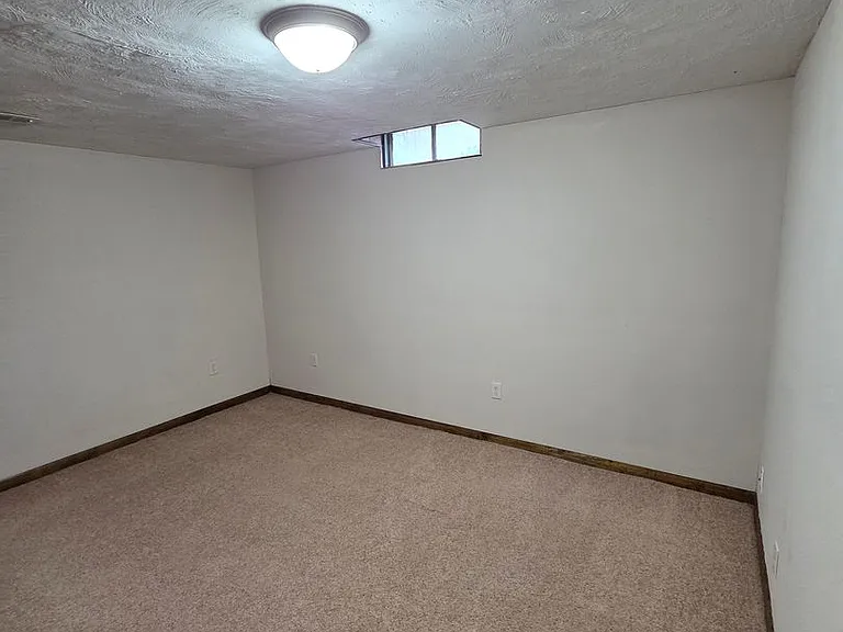 3009 S Gordon Ave — Photo 14