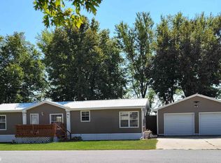 3002 12th St APT 86, Harlan, IA 51537