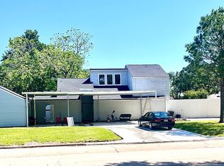 13819 Greenway Dr, Sugar Land, TX 77498