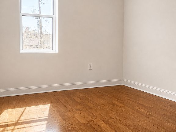 4th image of 282 Schaefer St APT 1