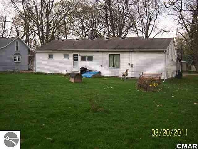 2nd image of 115 E Orchard Ave