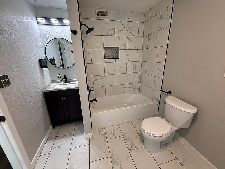 1501 S Prospect Ave — Photo 5