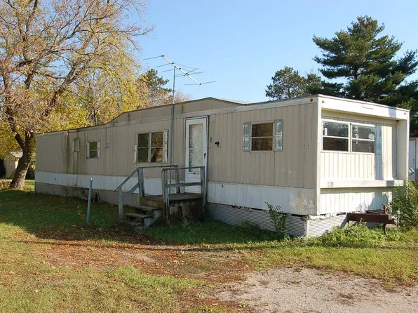 1218 Manning St, Cadillac, MI 49601