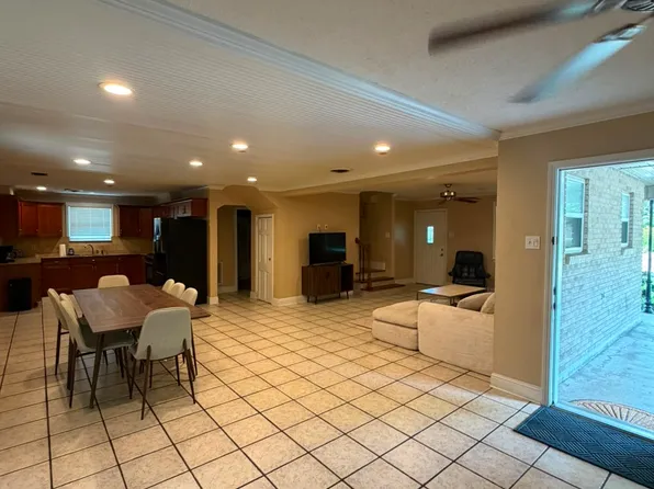 2205 Belmont Pl, Metairie, LA 70001