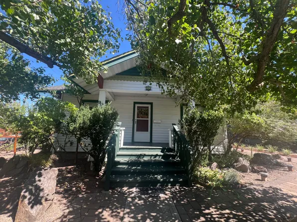 90 Sixth St, 90 6th St #1, Ashland, OR 97520