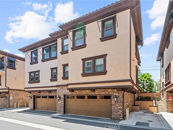 3rd image of 656 W Huntington Dr #K-1