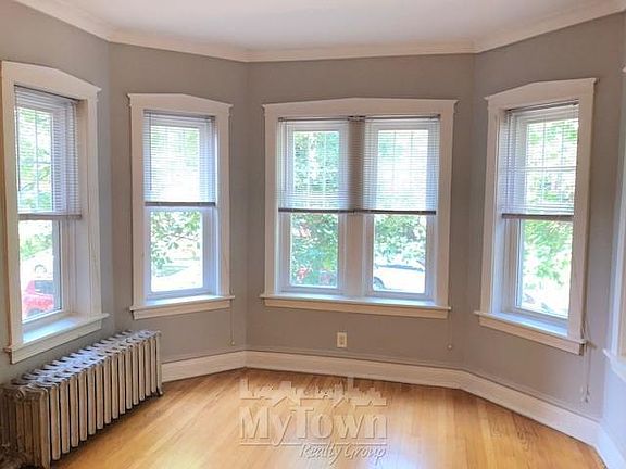 2nd image of 4705 N Artesian Ave