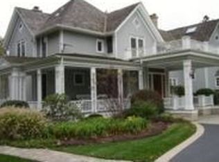 1012 Hawthorne Ln, Geneva, IL 60134