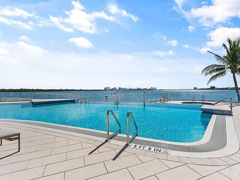 100 Lakeshore Dr #252 — Photo 26