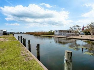 3665 Sandpiper Rd #54, Virginia Beach, VA 23456