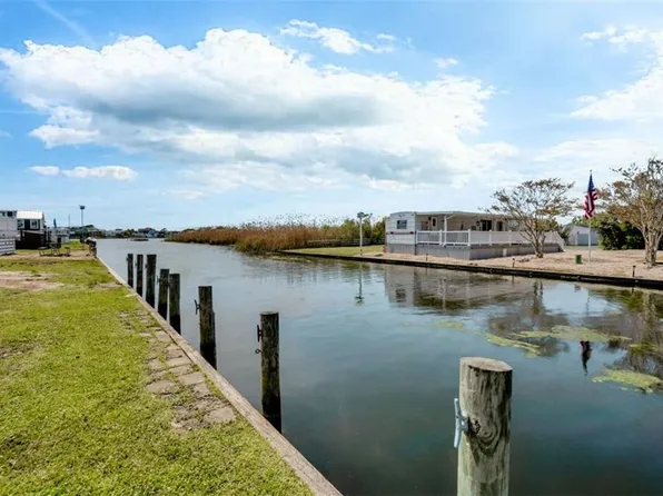 3665 Sandpiper Rd #54, Virginia Beach, VA 23456