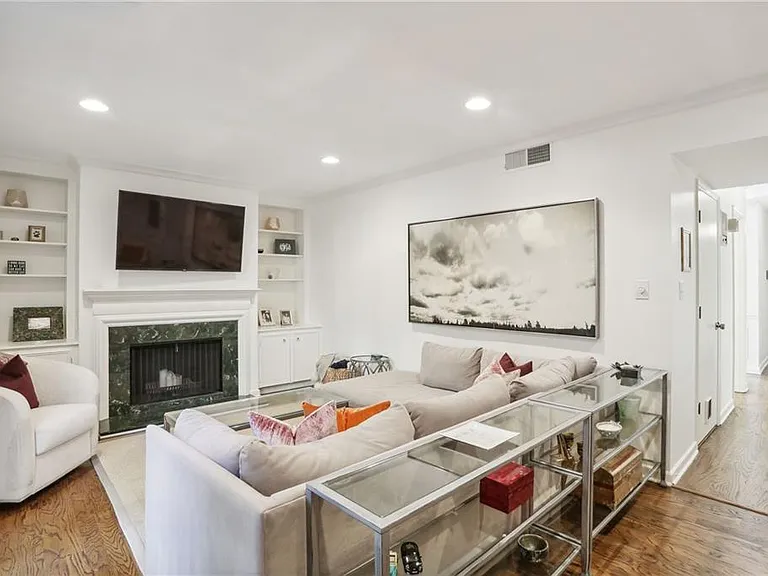 35 Ivy Trl NE — Photo 1