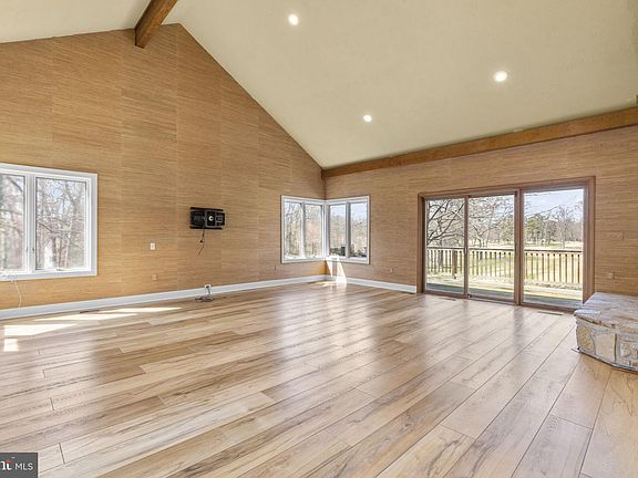 5th image of 207 Saint Andrews Rd