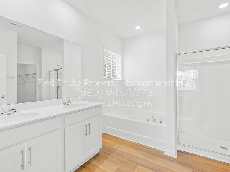 1312 Secrest Commons Dr — Photo 17