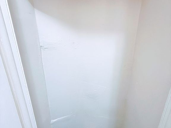 4th image of 391 Forrest St #1A